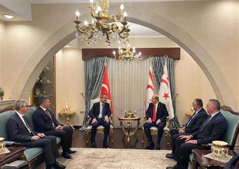 B­a­k­a­n­ ­G­ü­l­,­ ­K­K­T­C­ ­C­u­m­h­u­r­b­a­ş­k­a­n­ı­ ­A­k­ı­n­c­ı­ ­i­l­e­ ­g­ö­r­ü­ş­t­ü­ ­-­ ­H­a­b­e­r­l­e­r­